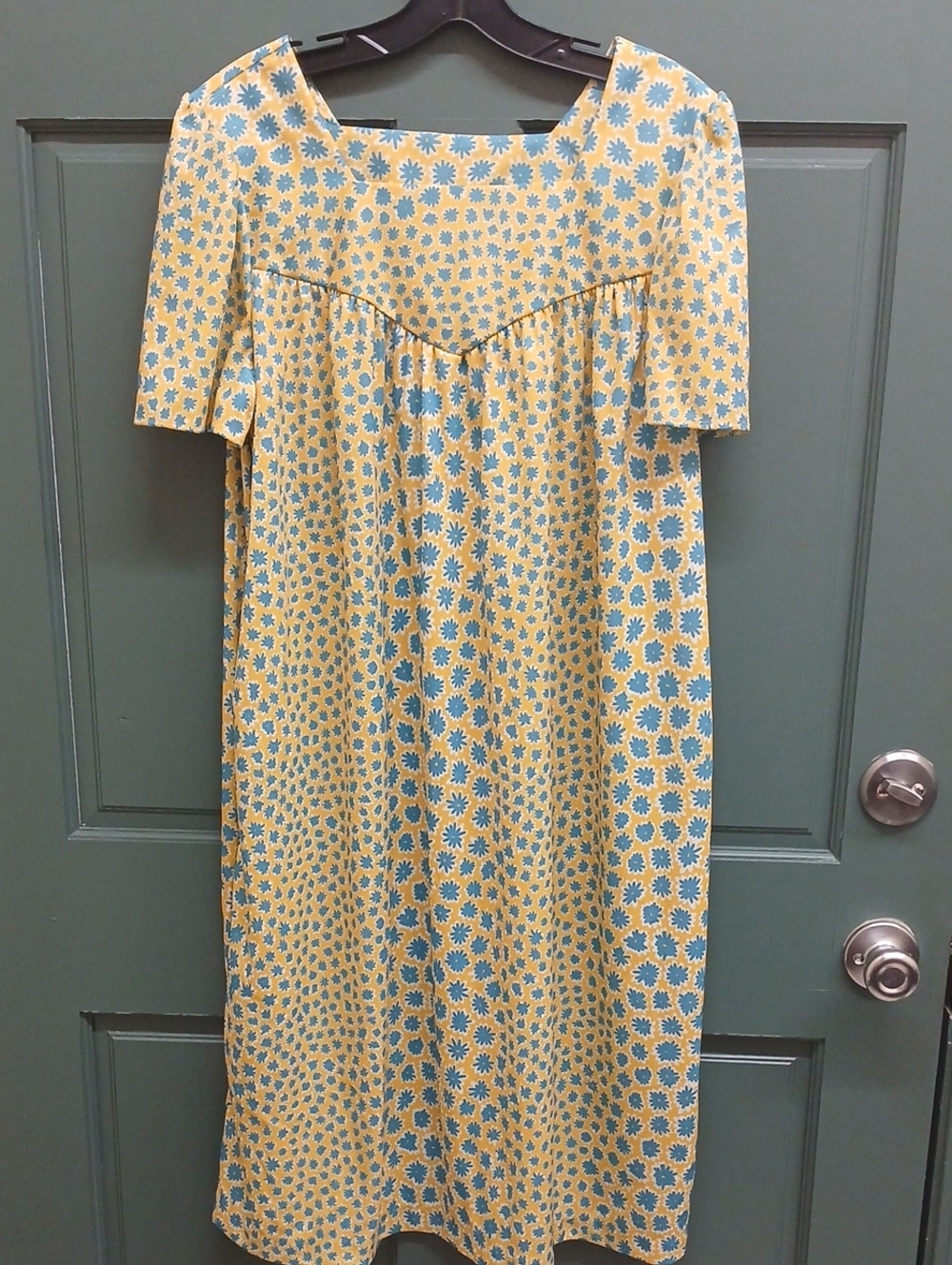 Vintage Carriage Court Yellow Nightgown with Blue Floral Print Size Large